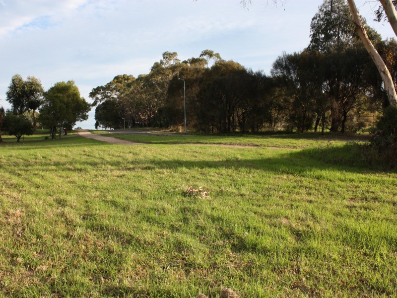 2 Louise Crt, Metung VIC 3904