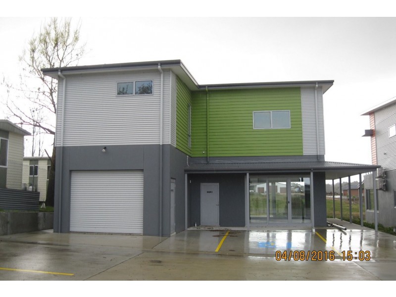 2/4 Swan Street, Swan Reach VIC 3903