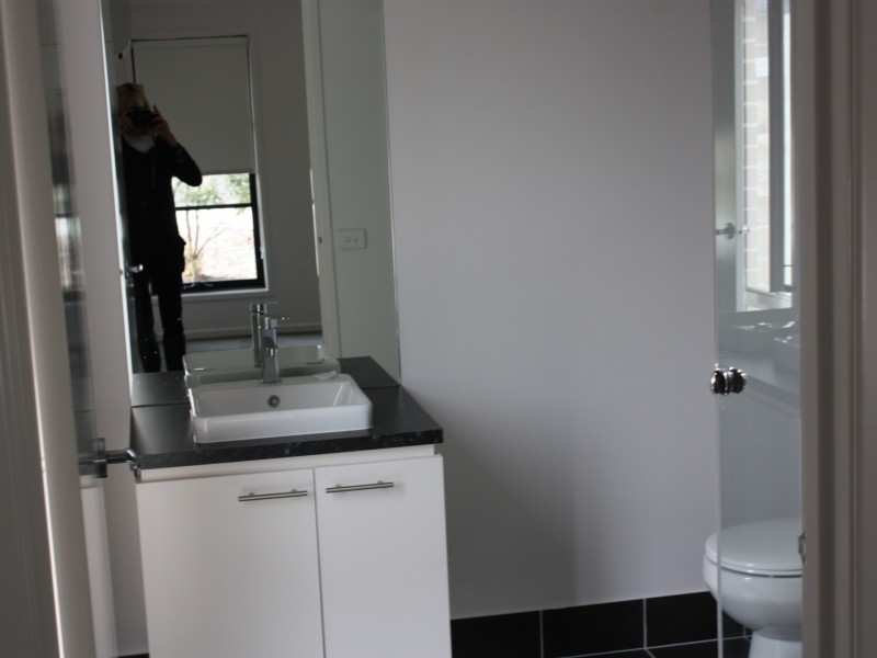 2/4 Swan Street, Swan Reach VIC 3903