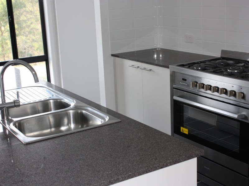 2/4 Swan Street, Swan Reach VIC 3903