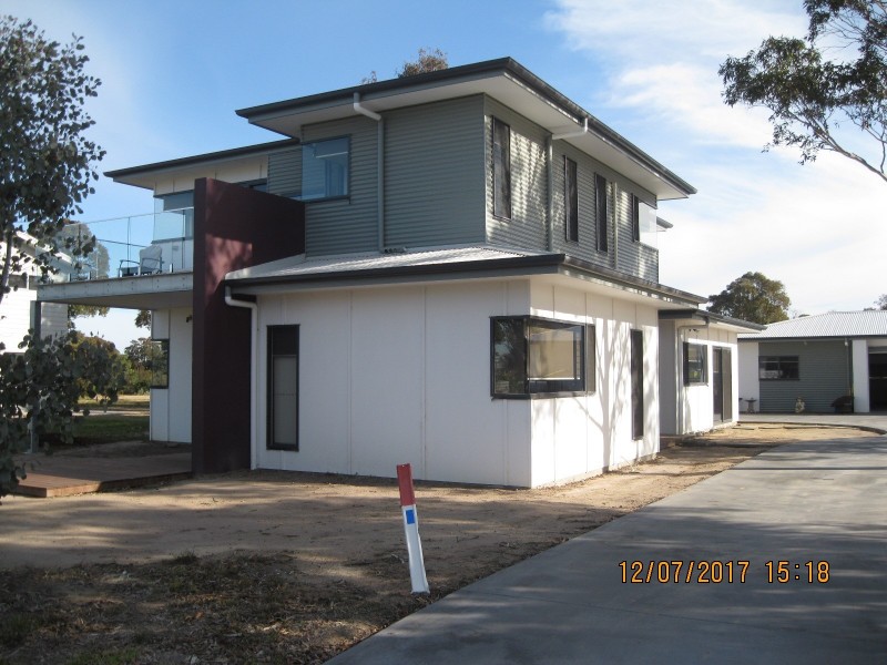 3 Murray Graham Place, Metung VIC 3904