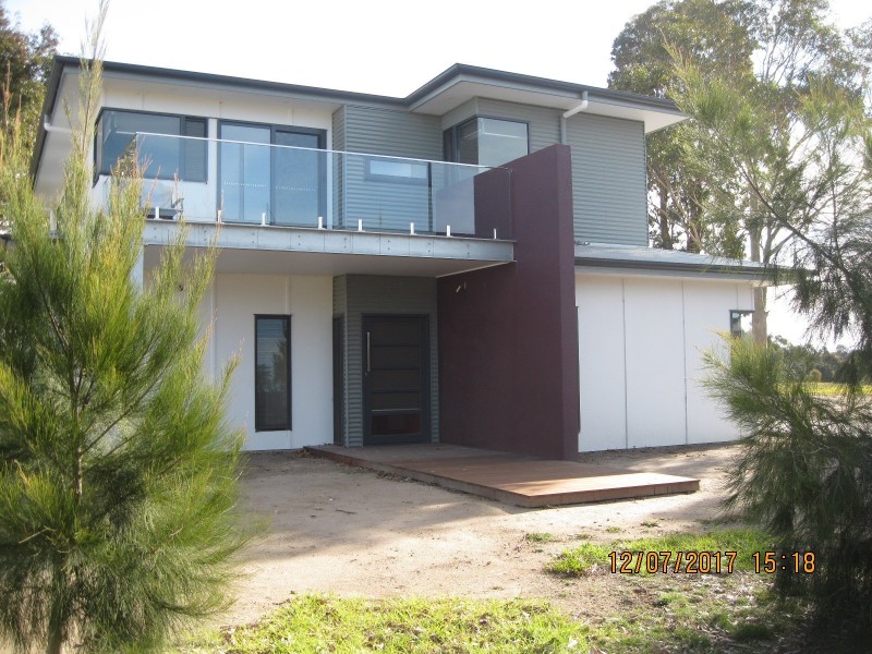 3 Murray Graham Place, Metung VIC 3904