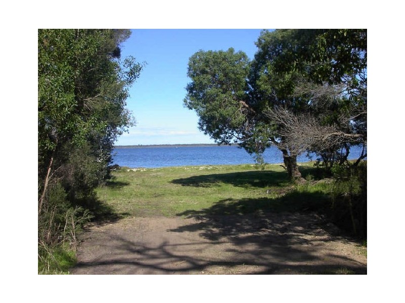 58 Beach Road, Metung VIC 3904