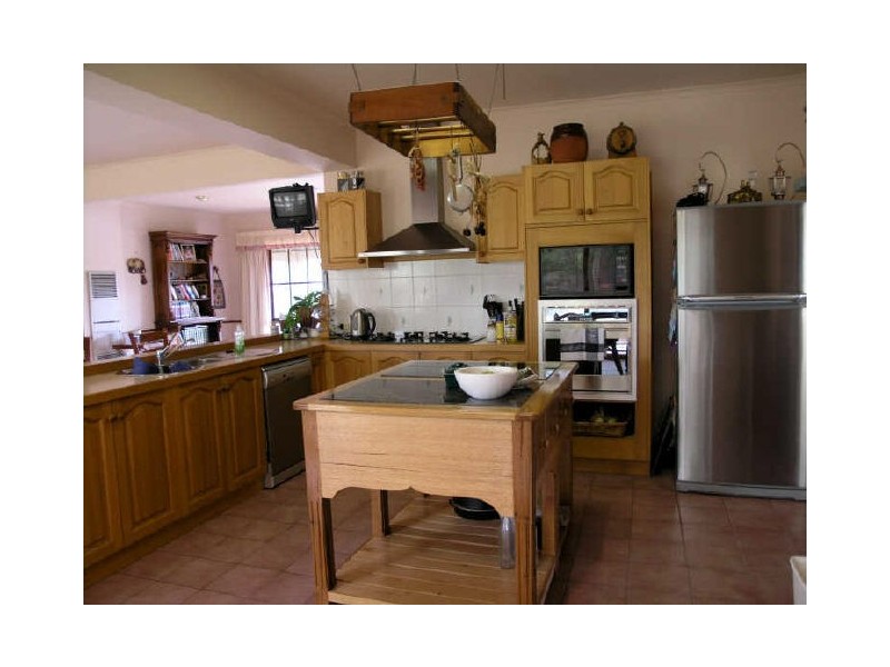 15 Lakeshore Drive, Nungurner VIC 3909