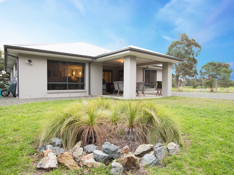 3 Plateau Avenue, Metung VIC 3904