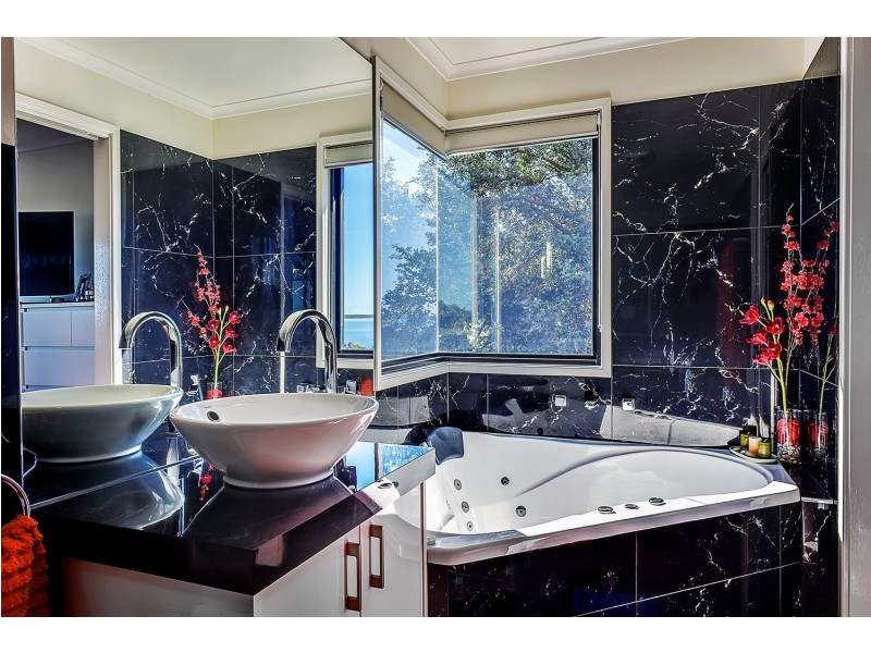 61 Broadlands Road, Metung VIC 3904