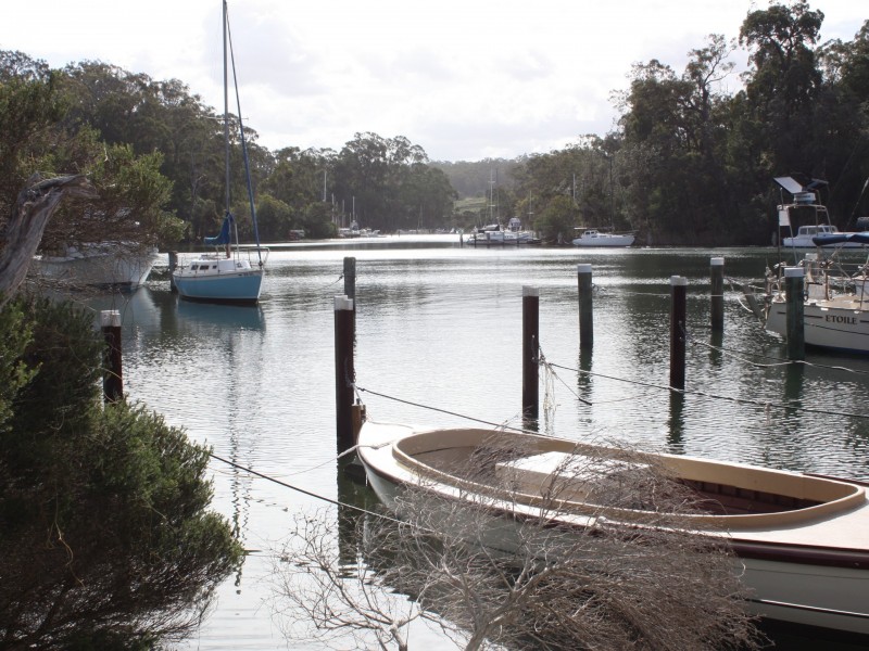 Unit 1/2-18 Nicholas Avenue, Metung VIC 3904