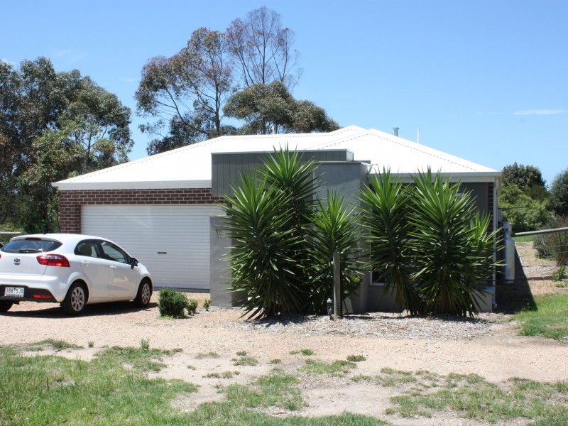 17 Peter Road, Metung VIC 3904