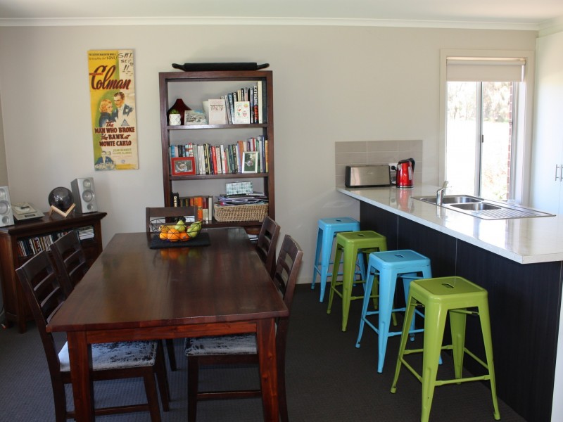 17 Peter Road, Metung VIC 3904