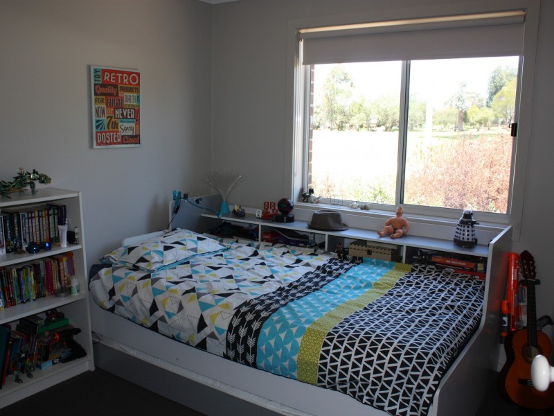 17 Peter Road, Metung VIC 3904