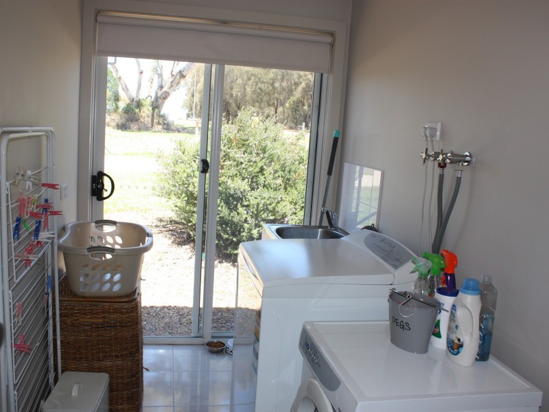 17 Peter Road, Metung VIC 3904