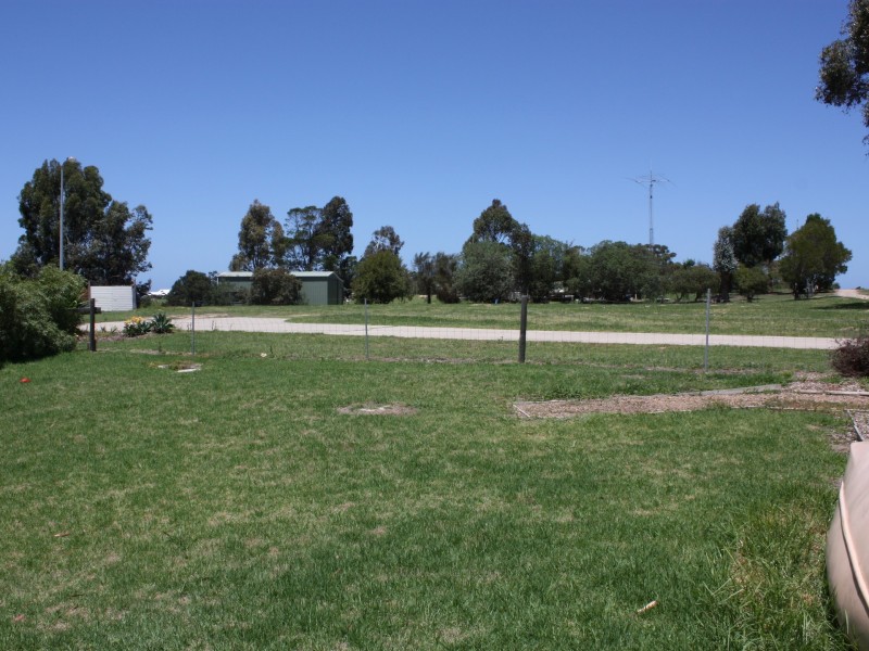 17 Peter Road, Metung VIC 3904