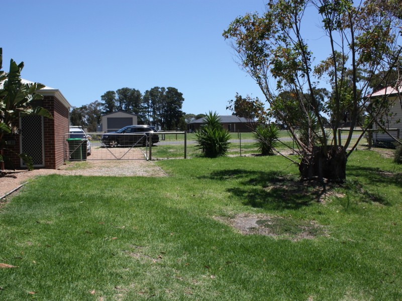 17 Peter Road, Metung VIC 3904