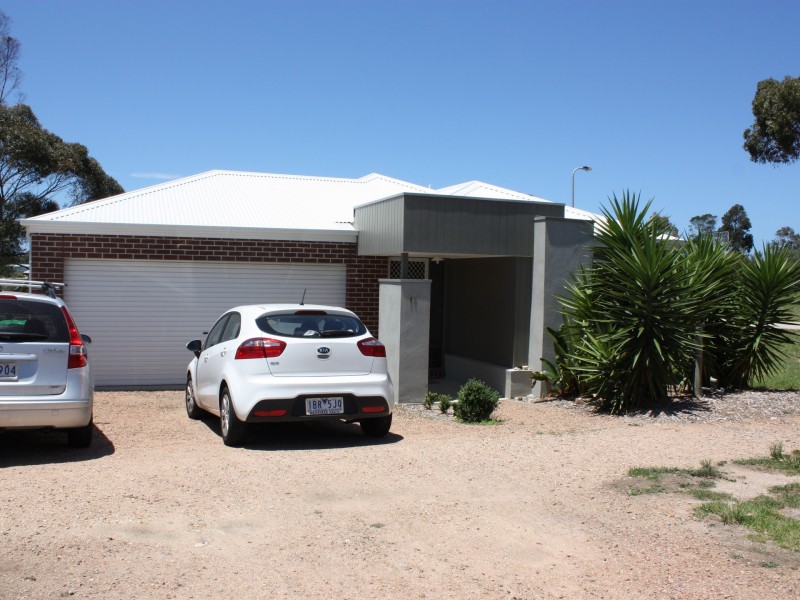 17 Peter Road, Metung VIC 3904