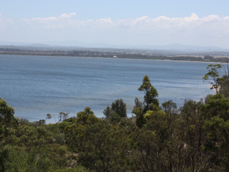 17 Peter Road, Metung VIC 3904