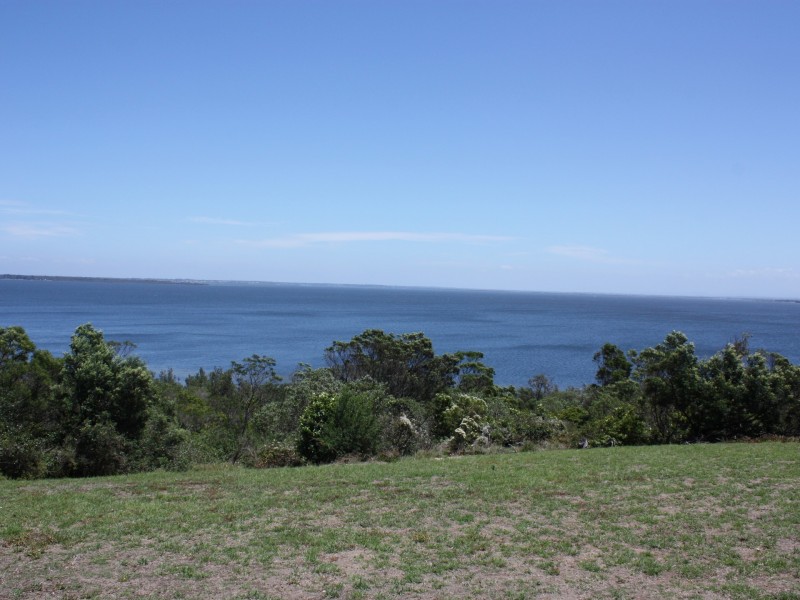 17 Peter Road, Metung VIC 3904