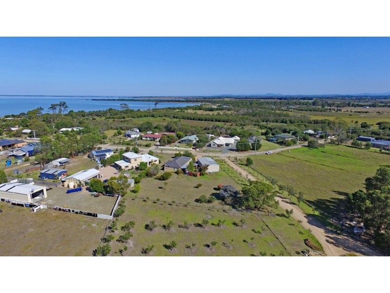 32 Tambo Blvd, Metung VIC 3904