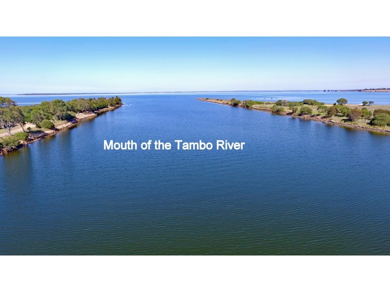 32 Tambo Blvd, Metung VIC 3904