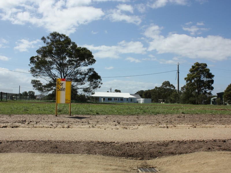 6 Falcon Grove, Metung VIC 3904