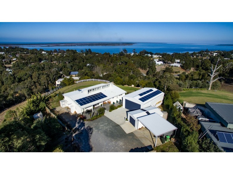 17 Highview Rise, Metung VIC 3904