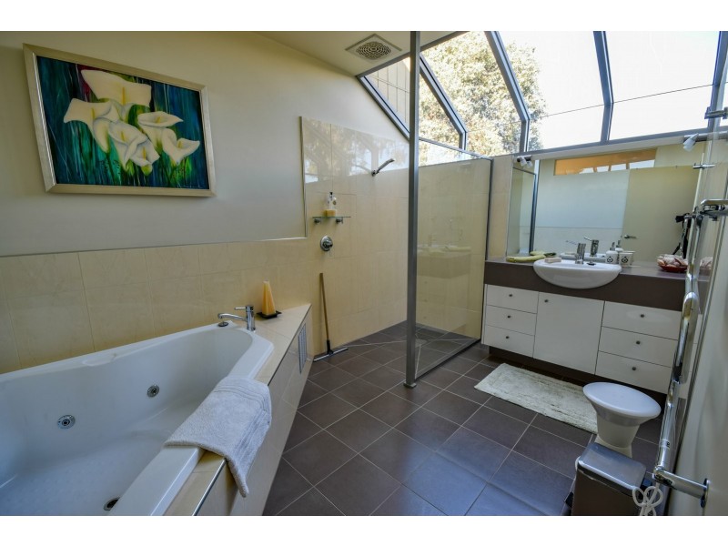 23 Kings Cove Blvd, Metung VIC 3904