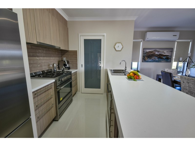 15 Magpie Ave, Metung VIC 3904