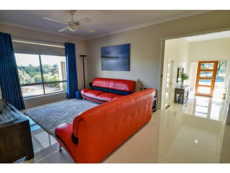 15 Magpie Ave, Metung VIC 3904