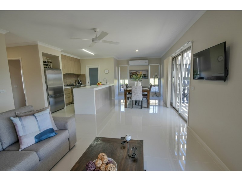 15 Magpie Ave, Metung VIC 3904