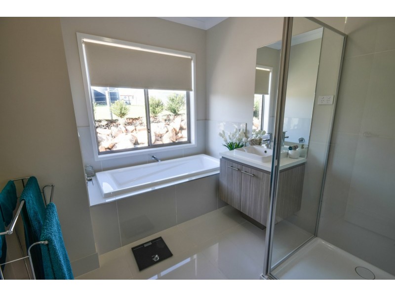 15 Magpie Ave, Metung VIC 3904