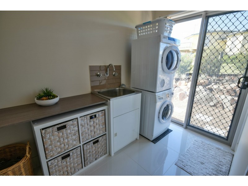 15 Magpie Ave, Metung VIC 3904