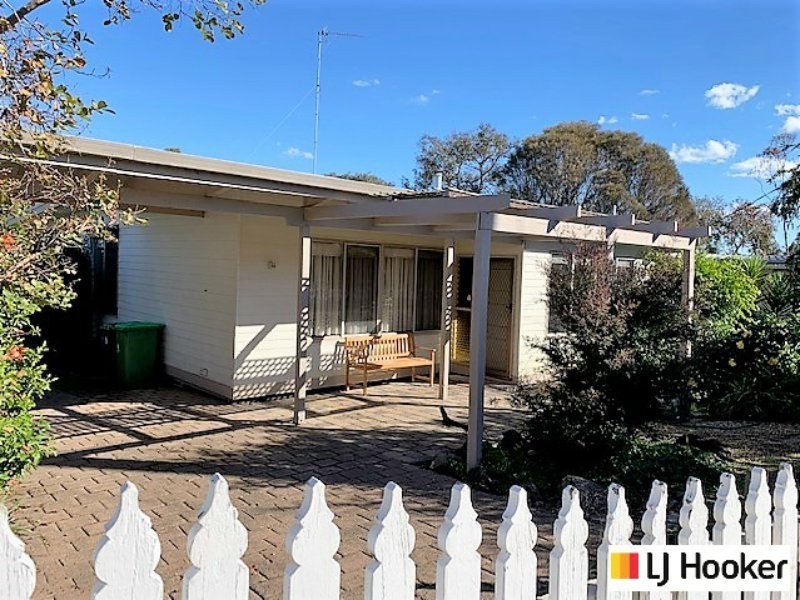 17 Hugh St, Metung VIC 3904