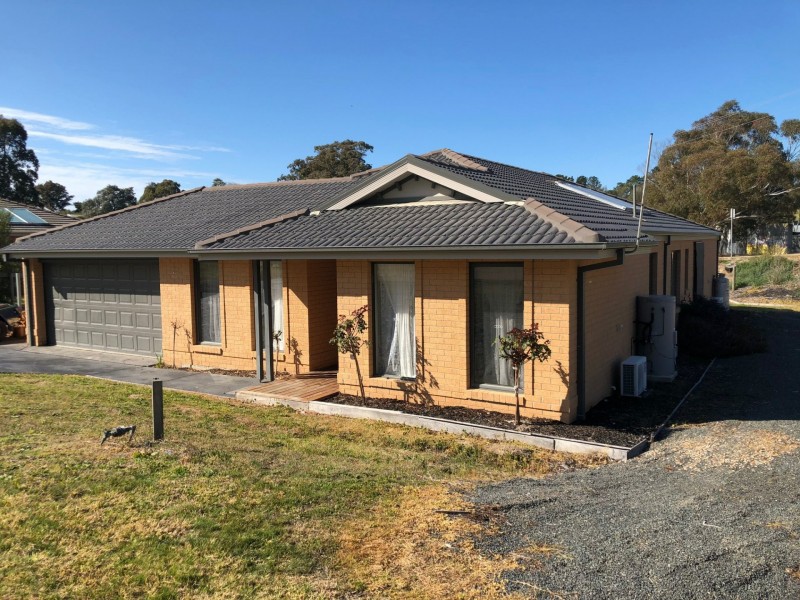 8 Redenbach Court, Swan Reach VIC 3903