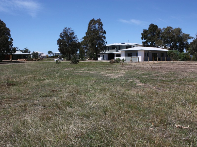 143 Kingscove Blvd, Metung VIC 3904
