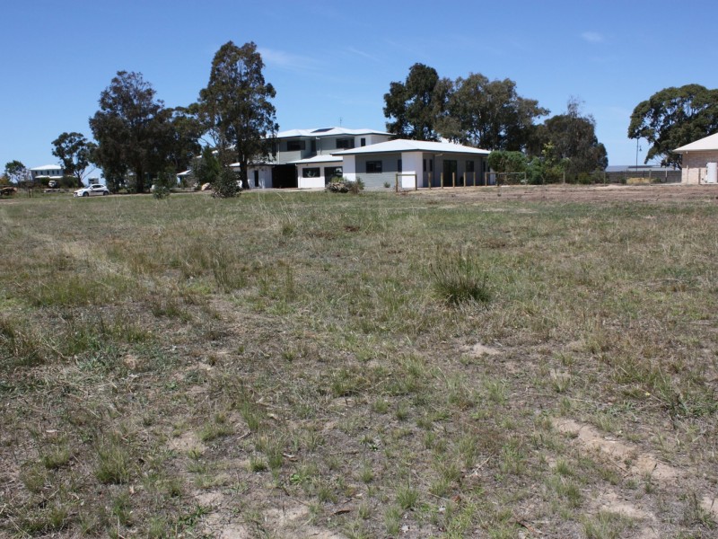 143 Kingscove Blvd, Metung VIC 3904