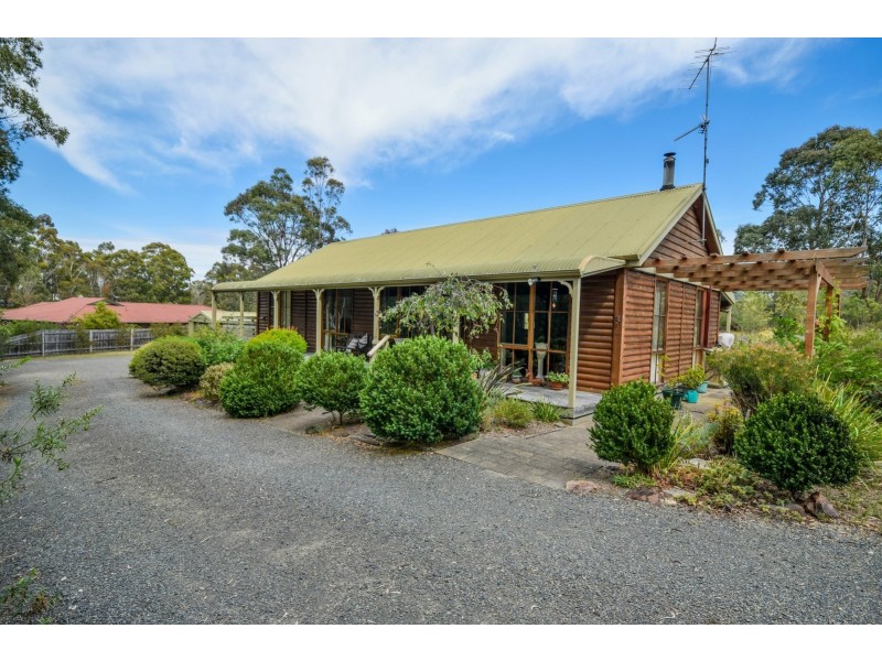 1 Kingscote Dve, Metung VIC 3904