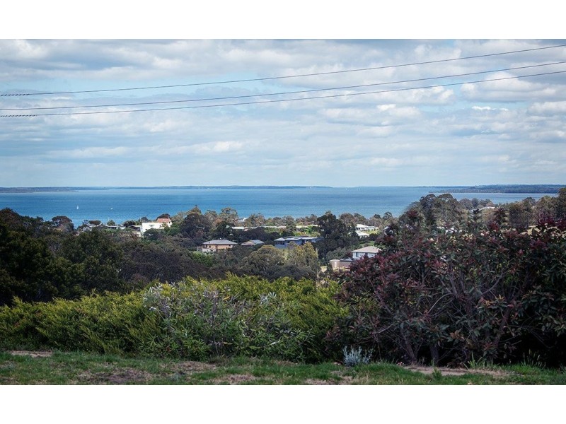 16 Moorhouse Street, Metung VIC 3904