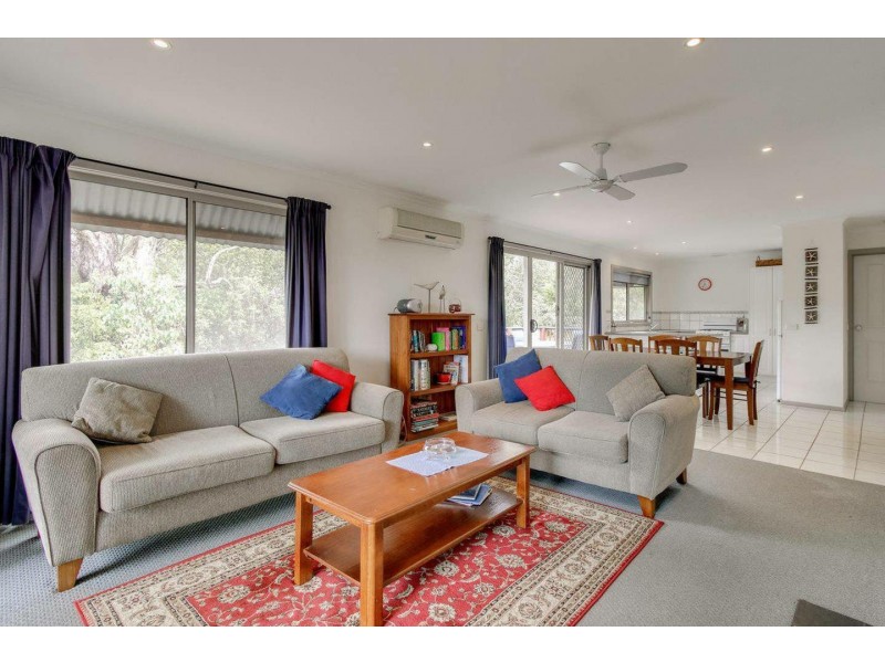 5 Wood Street, Metung VIC 3904
