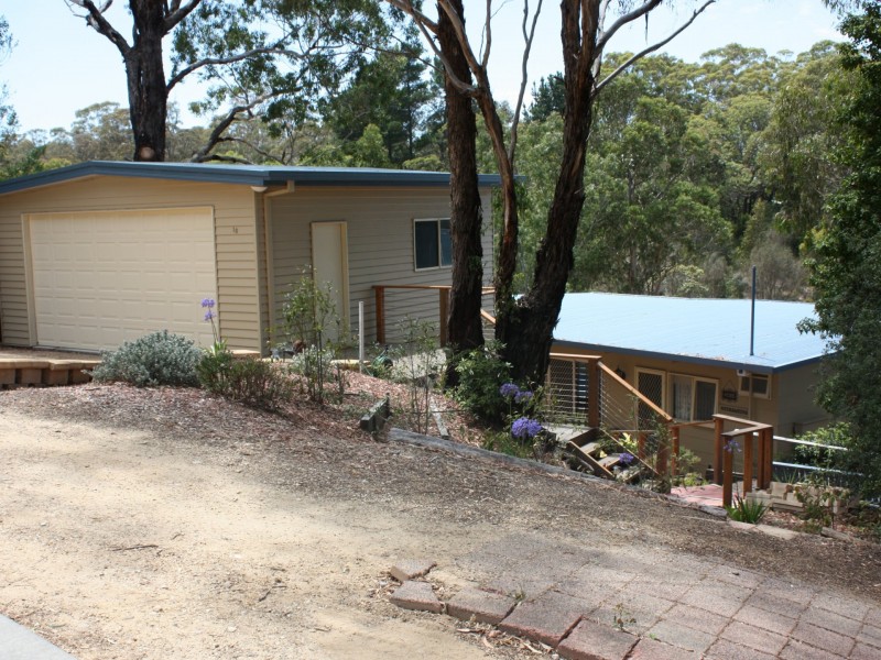 16 Wood St, Metung VIC 3904