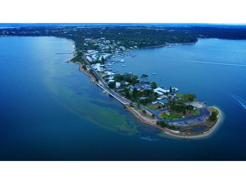 13 Peter Road, Metung VIC 3904