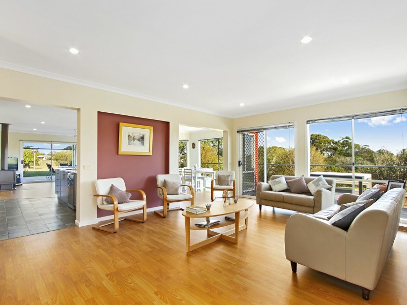 17 Brolga Gve, Metung VIC 3904