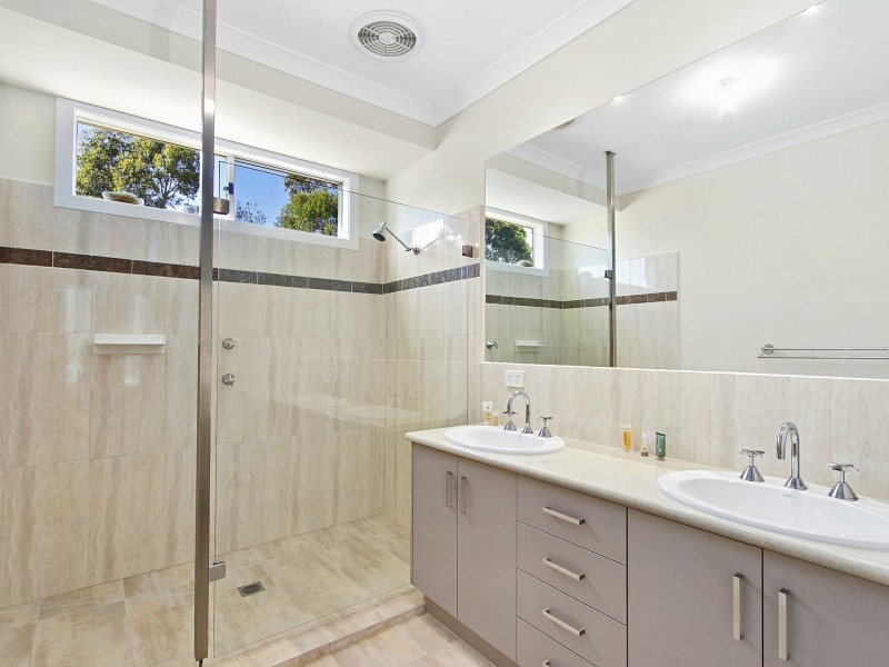 17 Brolga Gve, Metung VIC 3904