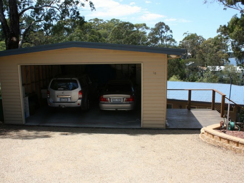 16 Wood Street, Metung VIC 3904