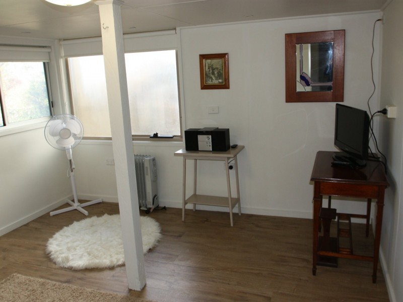 16 Wood Street, Metung VIC 3904