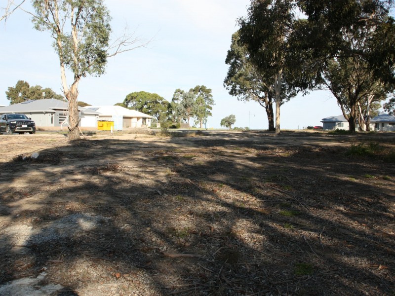 150 Kingscove Blvd, Metung VIC 3904