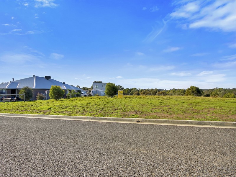 8 Lands End Grove, Metung VIC 3904