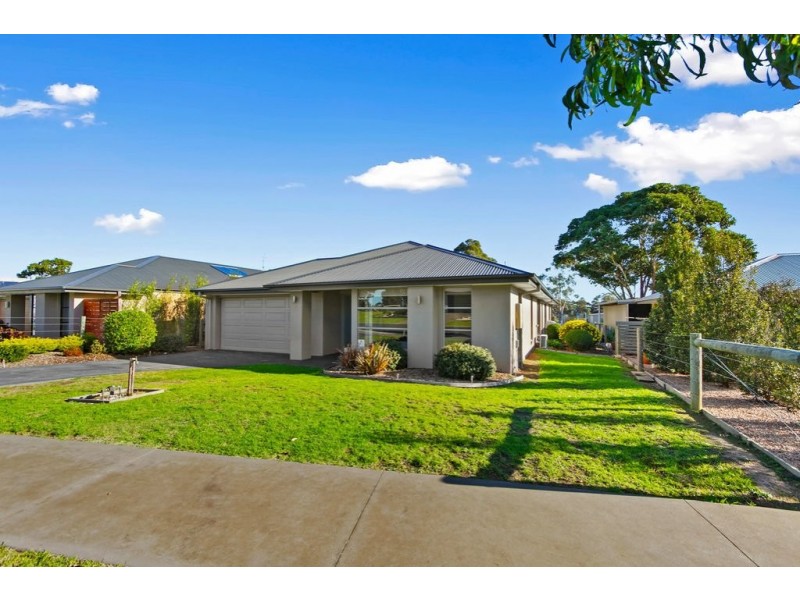 6 Plateau Ave, Metung VIC 3904