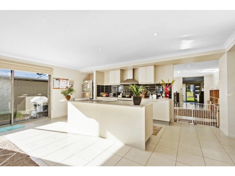 6 Plateau Ave, Metung VIC 3904