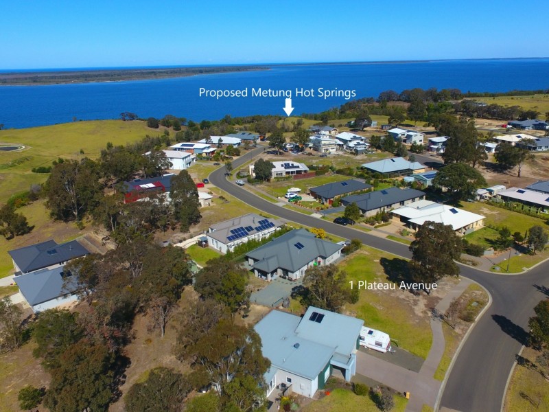 1 Plateau Avenue, Metung VIC 3904