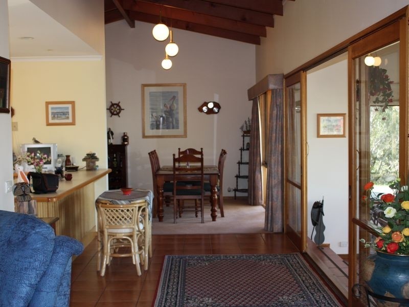 1 Highview Rise, Metung VIC 3904