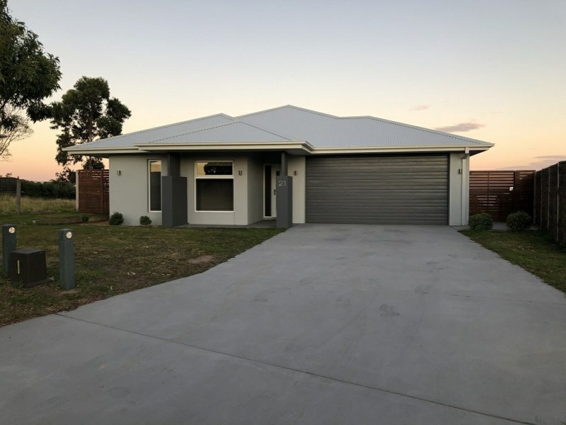 21 Plateau Avenue, Metung VIC 3904